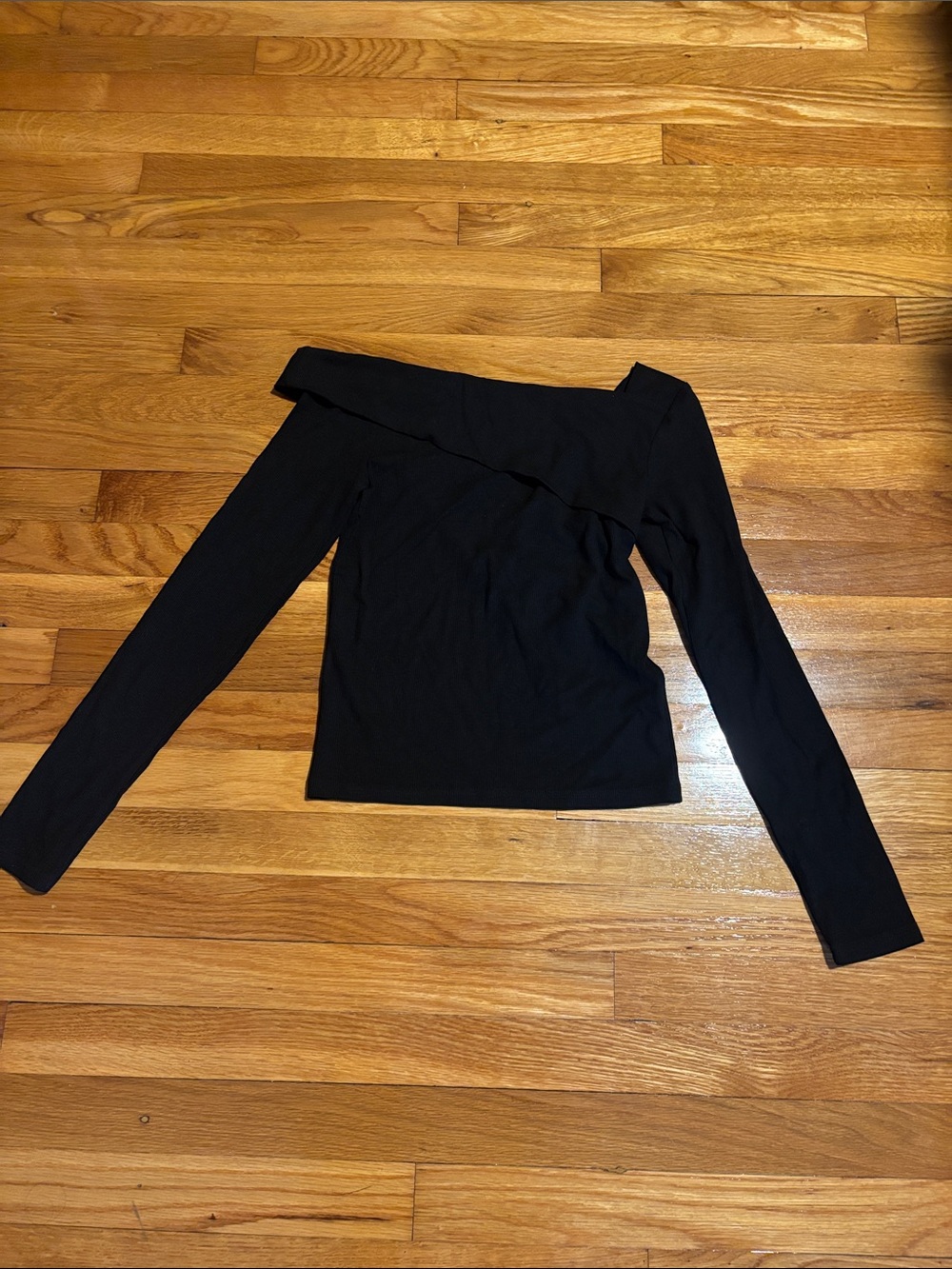 mittoshop Black One-Shoulder Long Sleeve Top